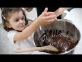 RECEITA DE BROWNIE DE CHOCOLATE COM A LAURA - Família Brancoala