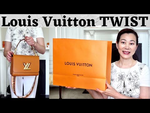 Unboxing my first luxury bag💖 the @louisvuitton twist one handle BB