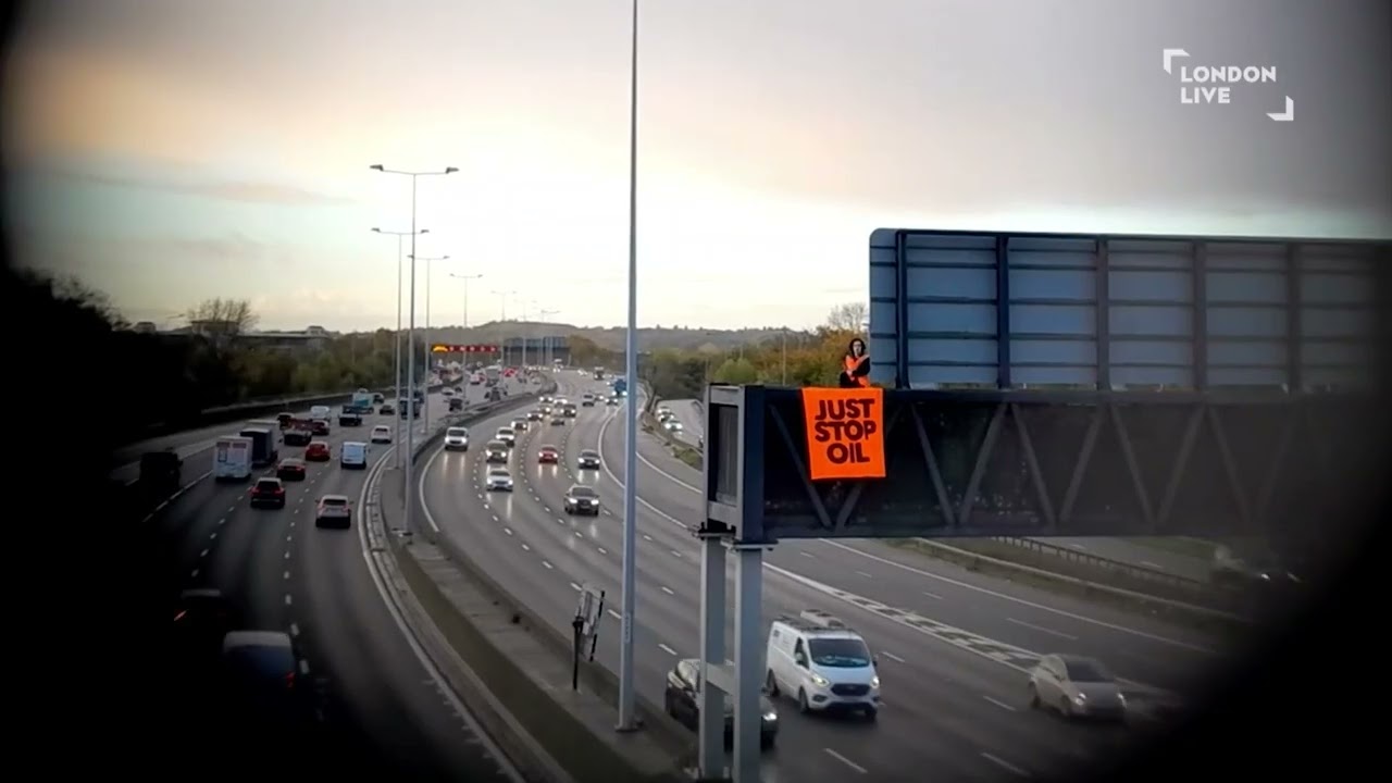 Just Stop Oil disrupt M25 for third day| London Live