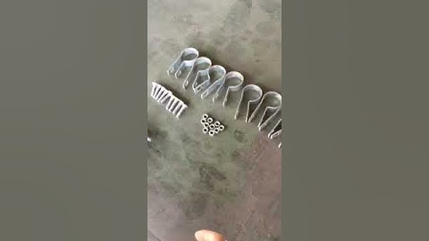 gate hinge installation 01---sales3@china-metal-fence.com