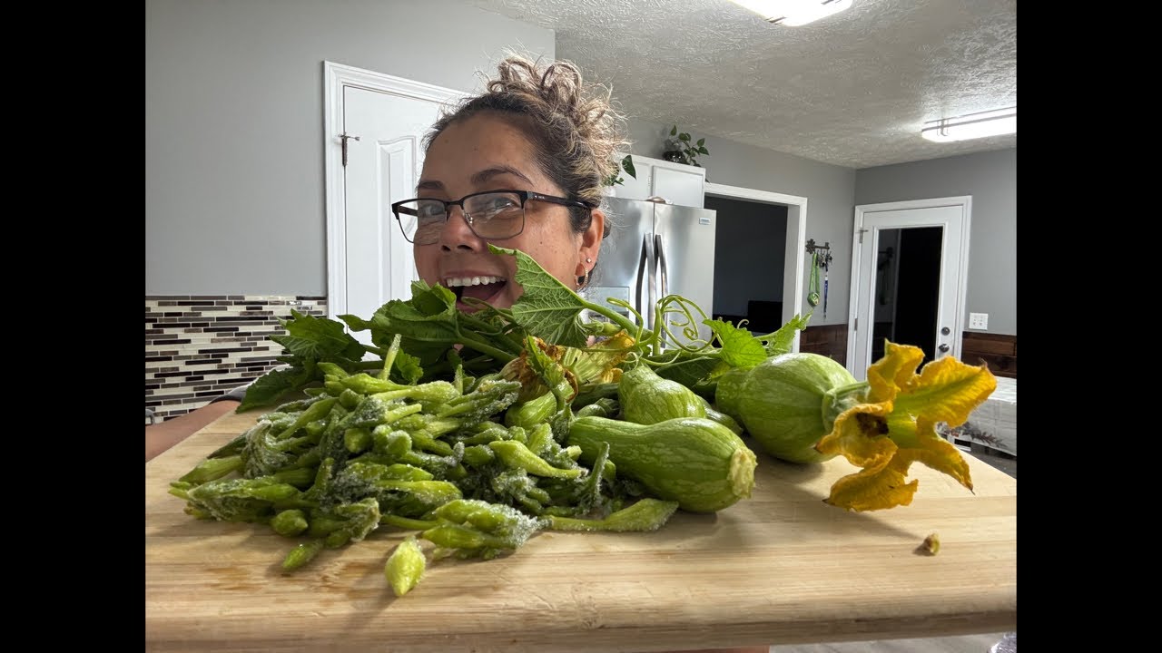 Pupusas de calabacitas tiernas con loroco