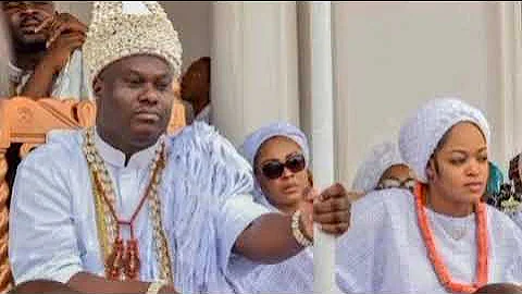 OONI OF IFE'S C0NCUBINE FLĄUNTS PREGNANCY BEFORE QUEEN NAOMI