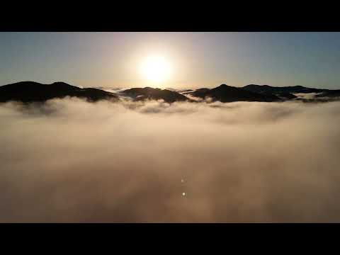 鳥海山の麓を覆う雲海を空撮する(4K) #由利本荘市 #ドローン #雲海 #鳥海山