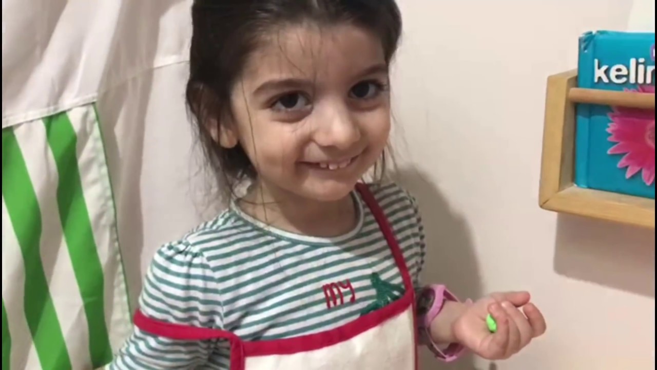 oyun hamurundan pasta yapıyoruz 😀 🥳🥧 YouTube