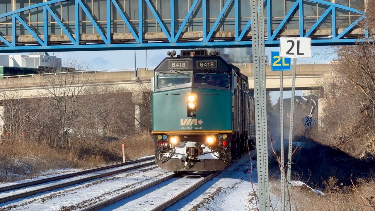 [2 Hours Late] [Friendly Crew] VIA 2 “The Canadian” by Langstaff with 6418/6431