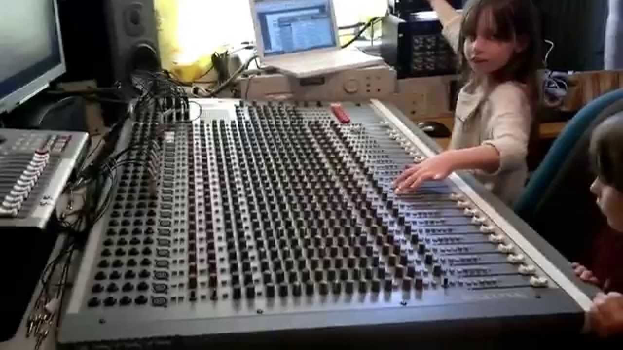 Soundcraft Spirit 24 8 dub siren to quadraverb tannoy