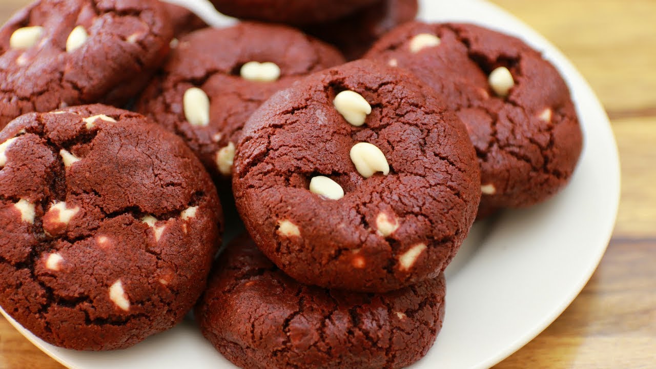 How to Make Red Velvet Chocolate Chip Cookies - Boston Girl Bakes