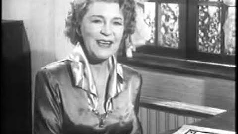 Muffin the mule look back at