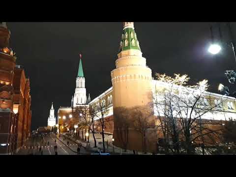 Москва. Кремль. Арсенальная башня. Арсенал. Никольская башня. Исторический музей. Март 2022 года.