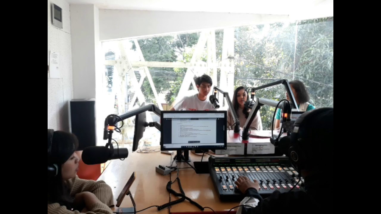 DoReMi and You #4. Saat talkshow di Radio Geronimo FM 106.1 MHz Yogyakarta