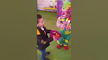علوش سرق الشوكولاتة 