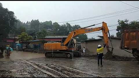Clean up the dum and garbage in Dili, East Timor