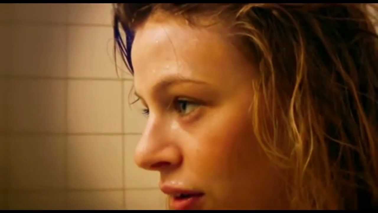 College feat. Electric Youth - She never came back (HQ Audio)