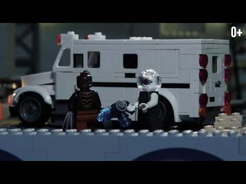 Video: Batman Se Zdravi Z LEGO