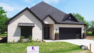 24076 Springwood Dr