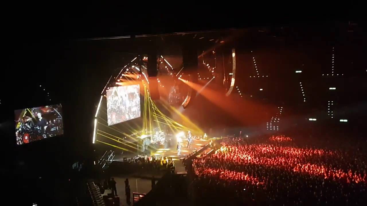 Nickelback - Where Do I Hide ( Zurich 2016 ) - YouTube