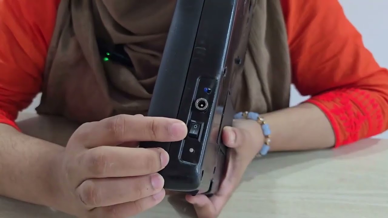 How to Charge the Tipsoi Fastface P-505HK Device Correctly