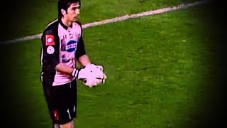 Gianluigi Buffon vs Milan 2003 CL-FINAL