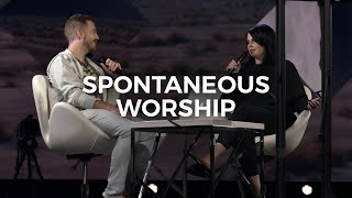 Spontaneous Worship - Amanda Cook | WorshipU