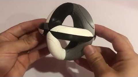 Custom 3D Printed Puzzle "Triple Torus" (3-color monochrome)