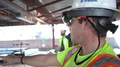 Construction workers try Trimble Connect for HoloLens for the first time...   here is what happened!