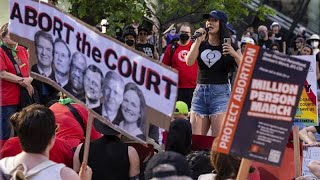 Des milliers de personnes manifestent aux États-Unis pour défendre le droit à l'avortement