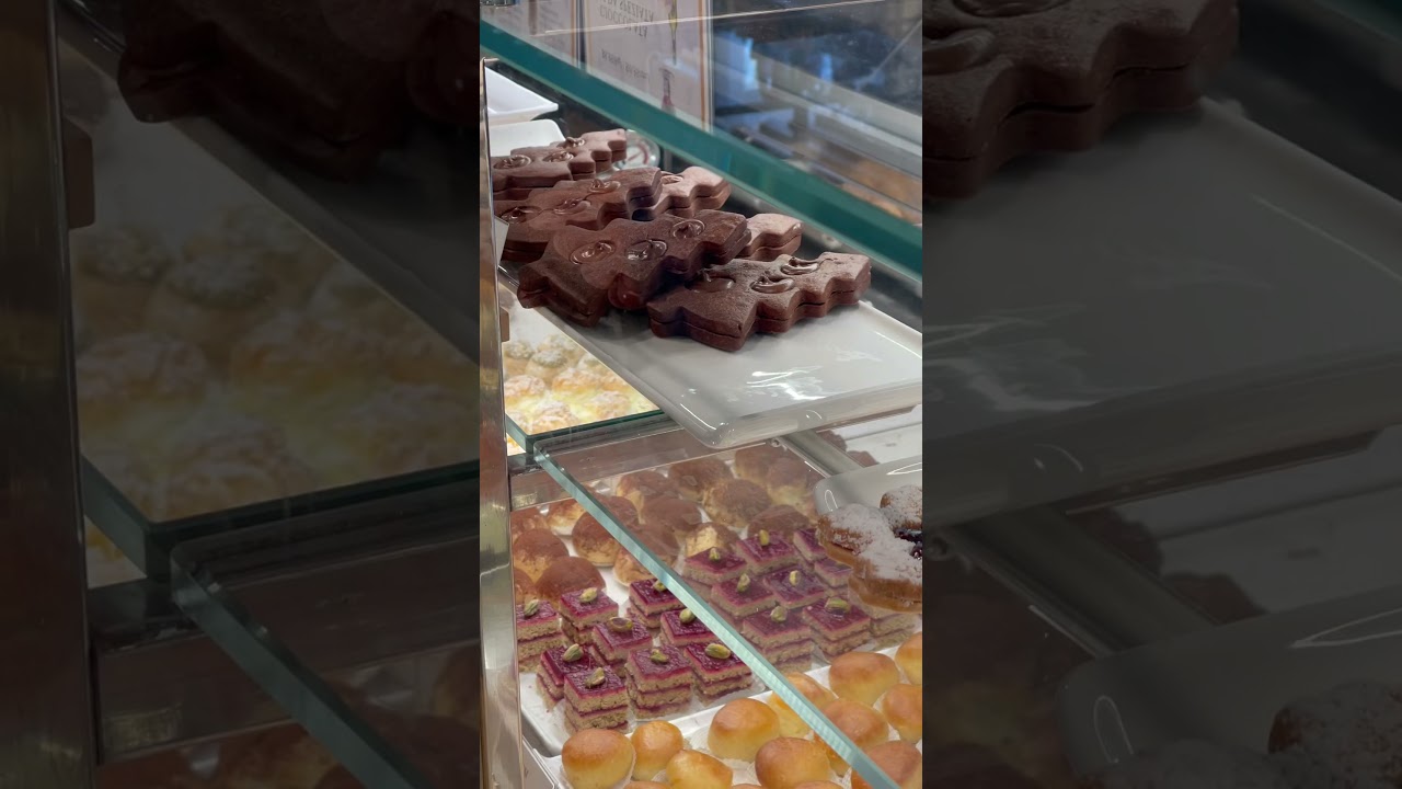 Take a coffee break at Eataly!