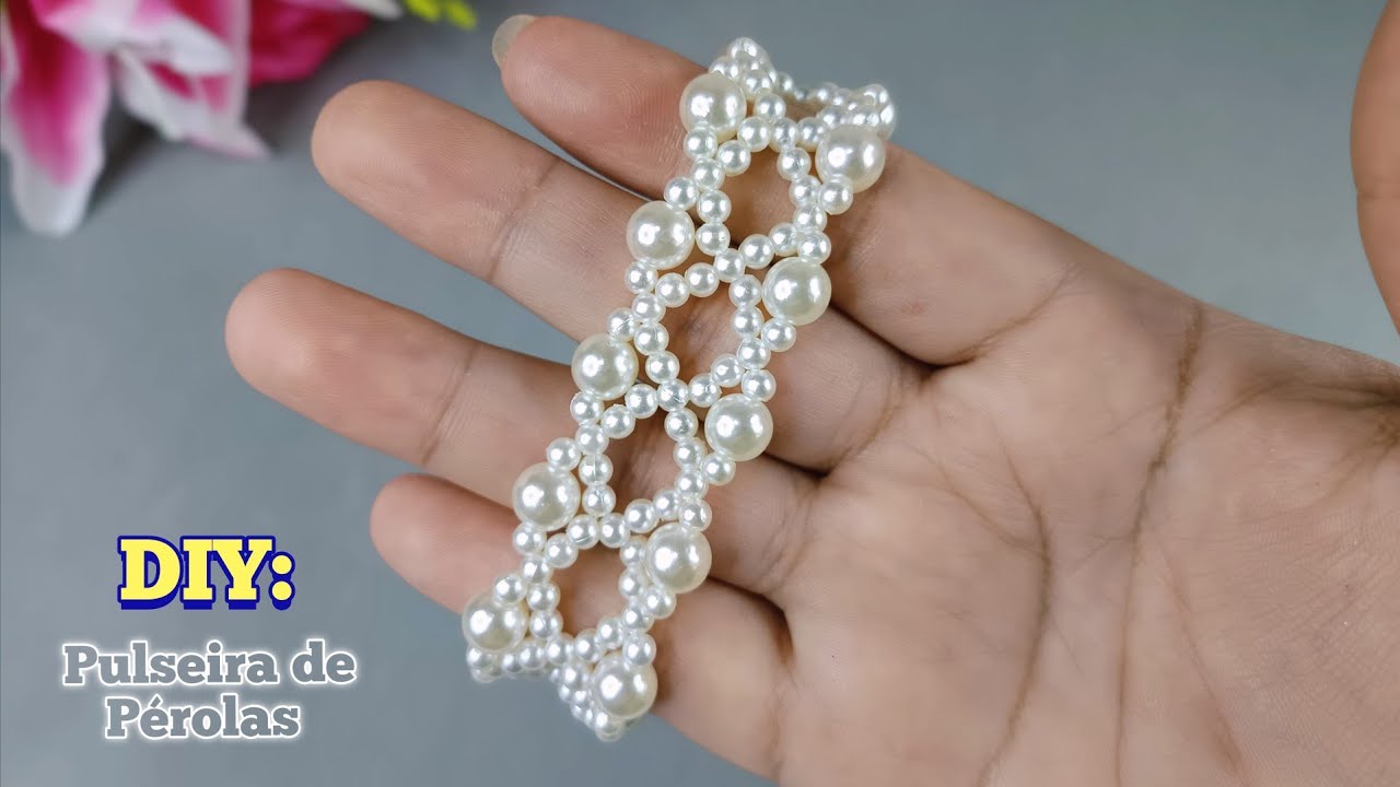 Pulseira de pérolas fácil de fazer.