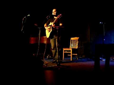 Ver CRAIG RANGE @ TUPELO HALL singing his song WAITING off his '09 album VISUALIZE no YouTube