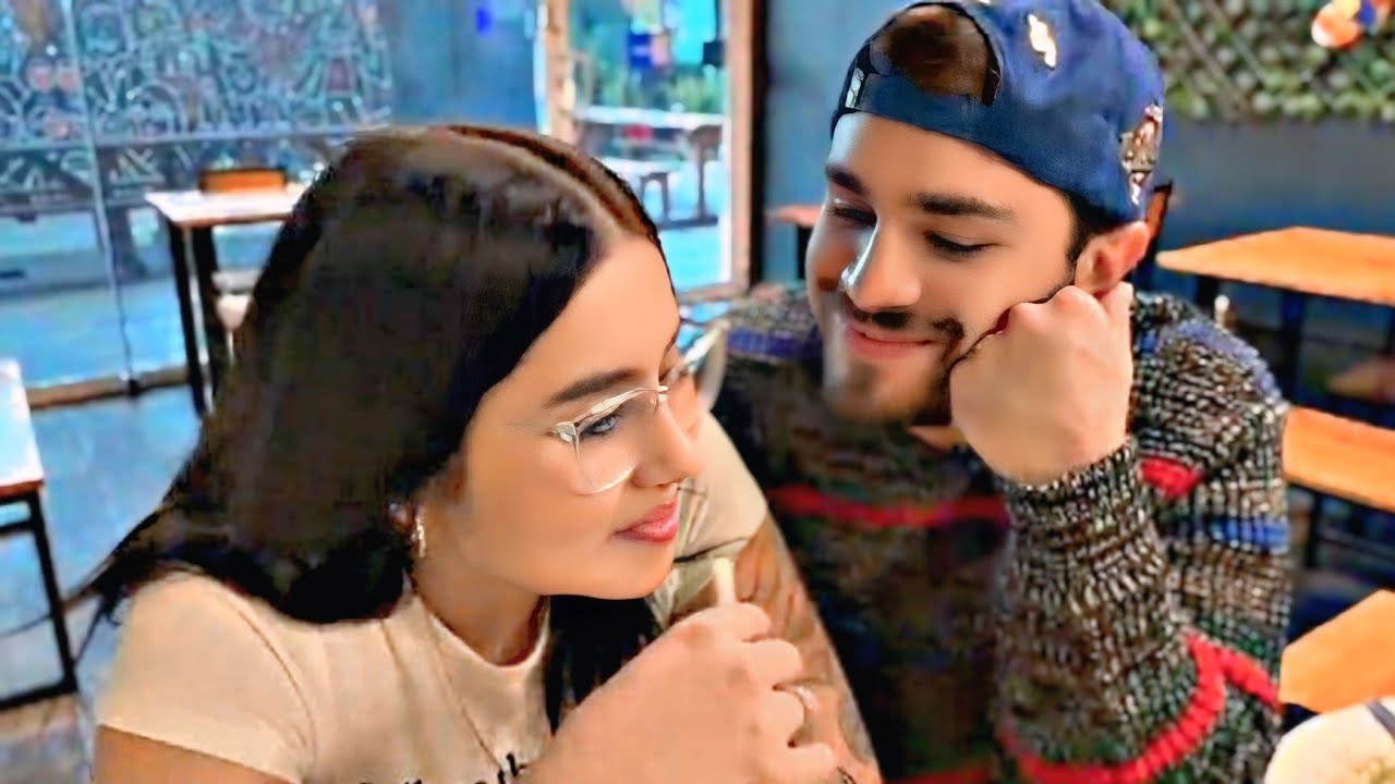 JUAN LE DECLARA SU AMOR A LA PARCE / Clips