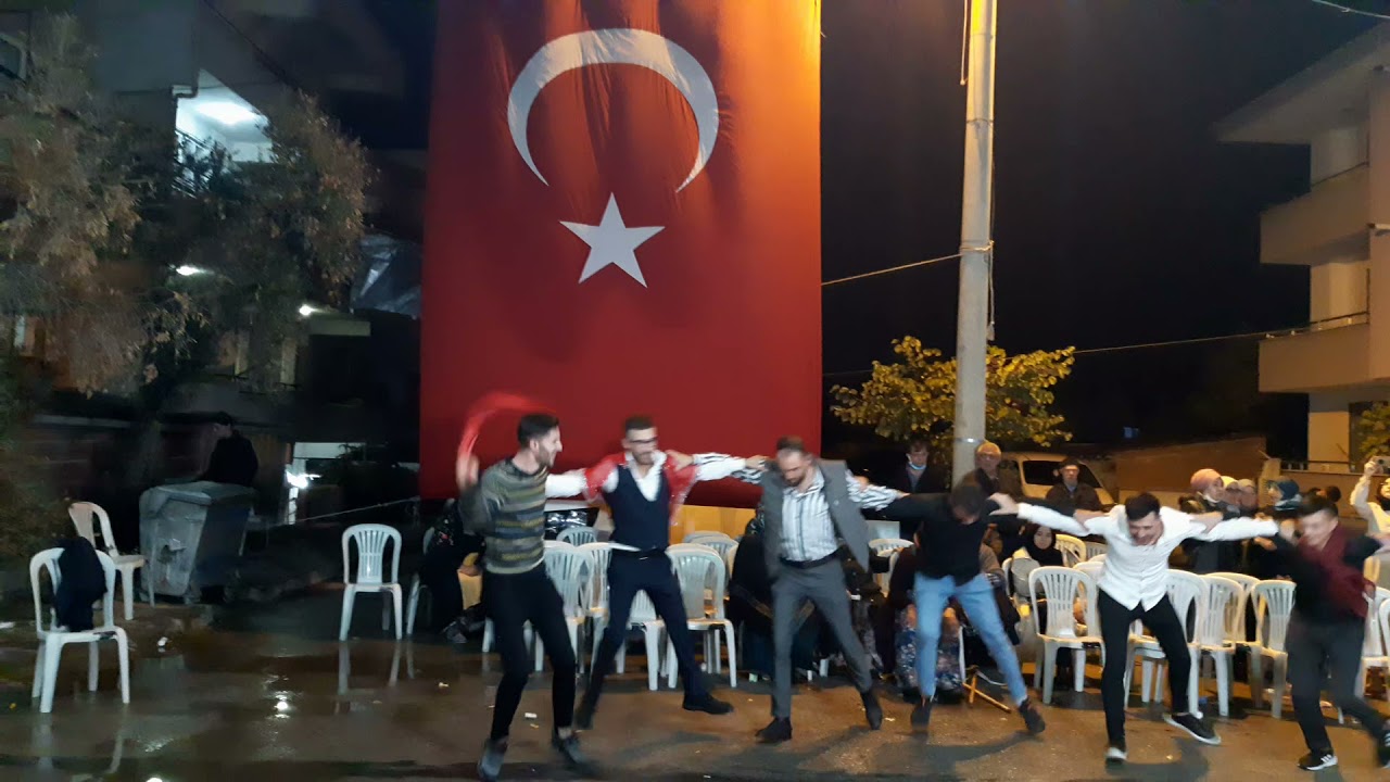 BALIKESİR GÜNDOĞAN MAHALLESİ GENÇLERDEN HALAY