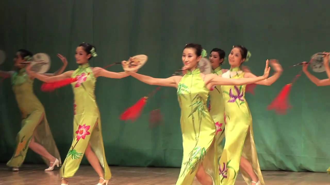 2006 Celebration of 57th National Day of China . 中国57th周年国庆 12.  六月柳