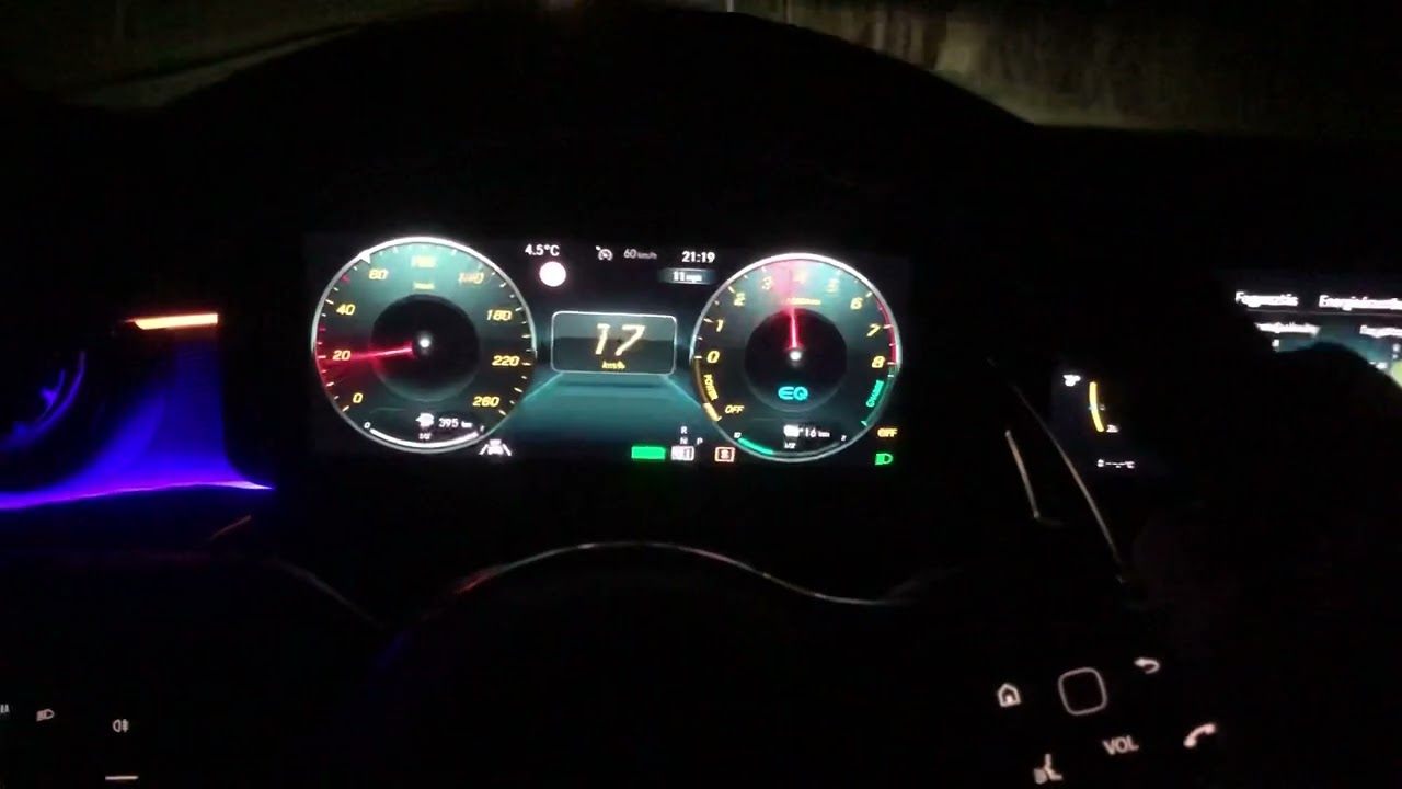 Mercedes-Benz A250e 0-100 Acceleration