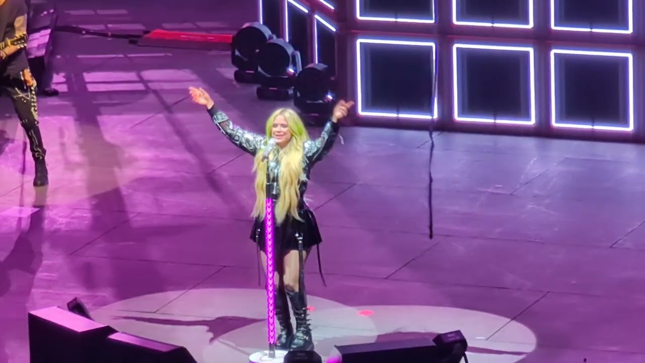 Avril Lavigne - Here's To Never Growing Up - SPAC 5/27/2025