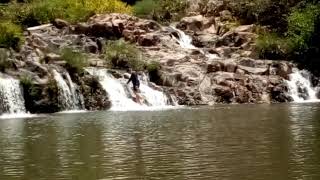 ??️ Enorme poza Ovalada en río catracho del centro de Honduras.