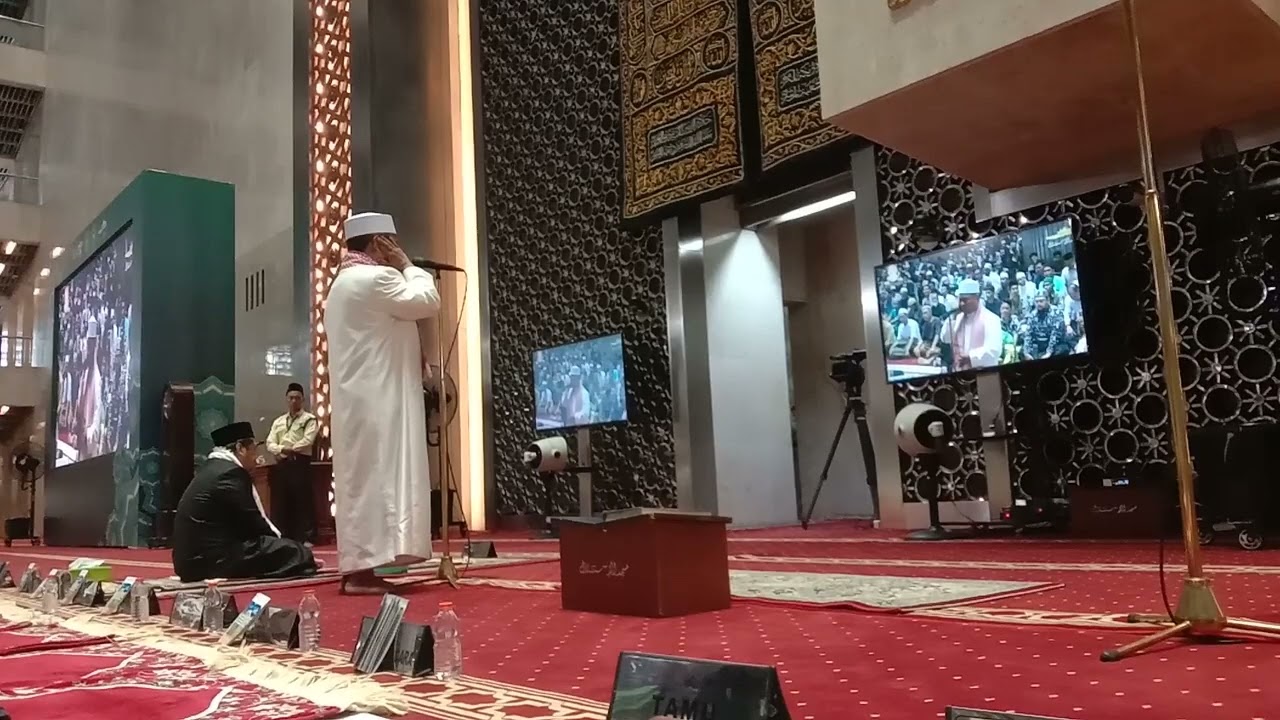 Tinggi dan Merdu | Azan Sholat Jum'at Masjid Istiqlal Ust. Abdullah Sengkang Gurium