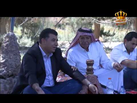 وزير الزراعة يلتقي مزارعي الأزرق