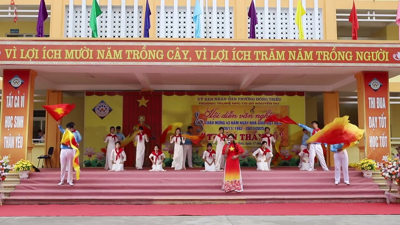 Nhà tôi có treo một lá cờ - 8C5 - THCS Nguyễn Du 