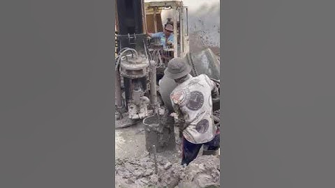 Công tác rút ống casing (ống vách) sau khi đổ xong bê tông cọc