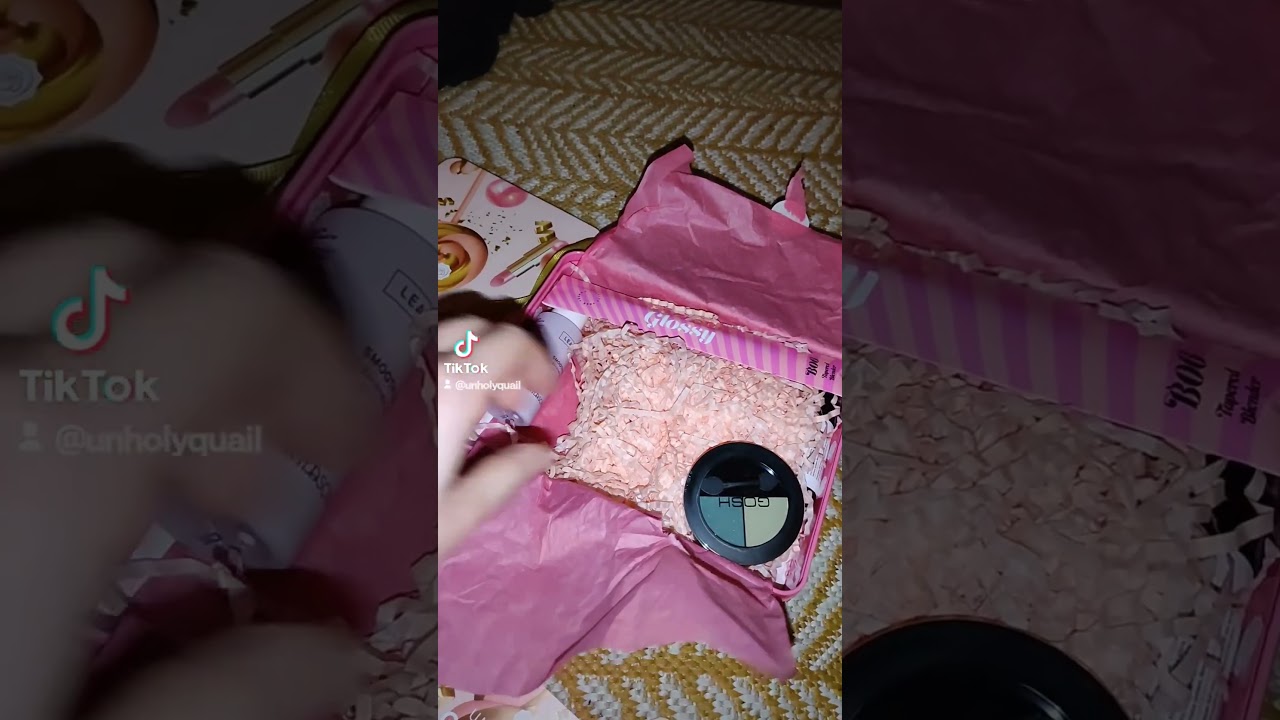 Unboxing Glossybox - December 2023