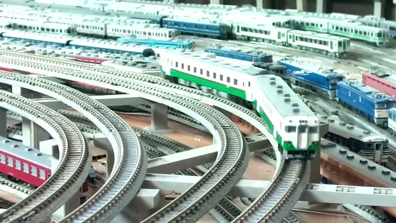 JR東日本小牛田運輸所キハ581500、23仙台色筆塗り、JR気仙沼、石巻、陸羽東線2両編成、