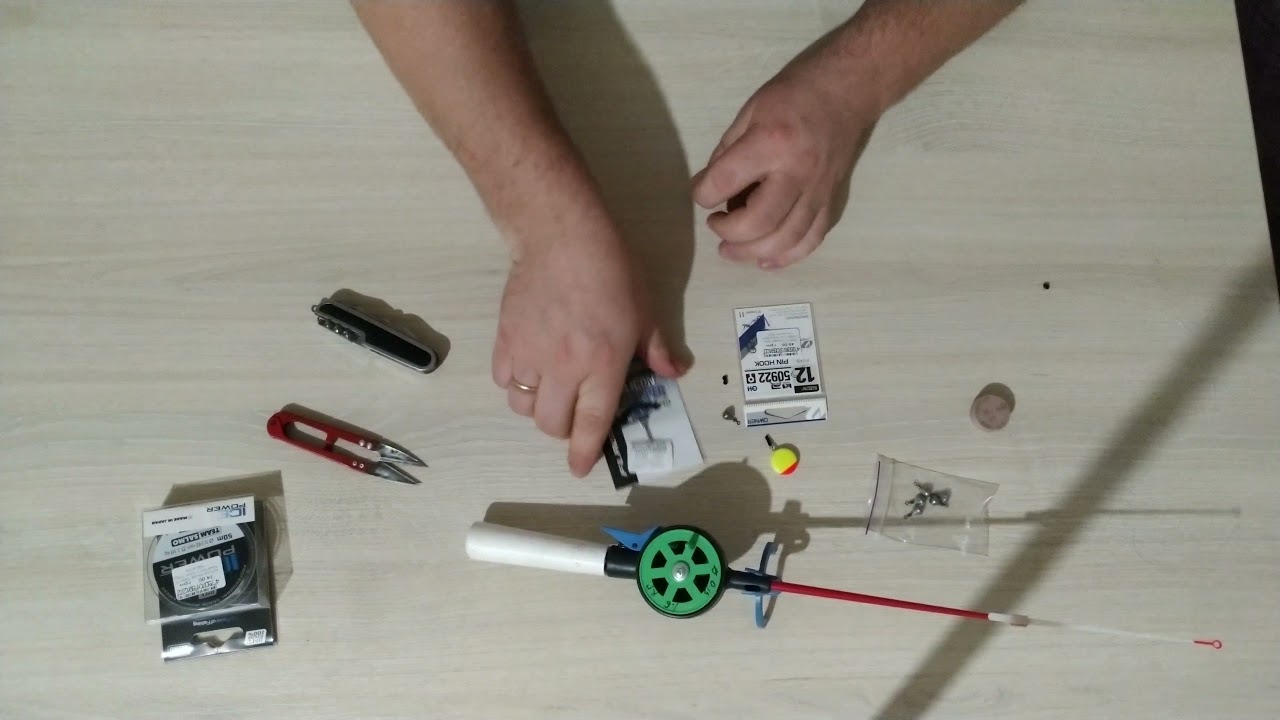 Оснастка зимней удочки на плотву.