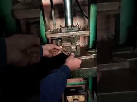 شغل باركيت متاح تصنيع الاسطمبات الورشه في امبابه