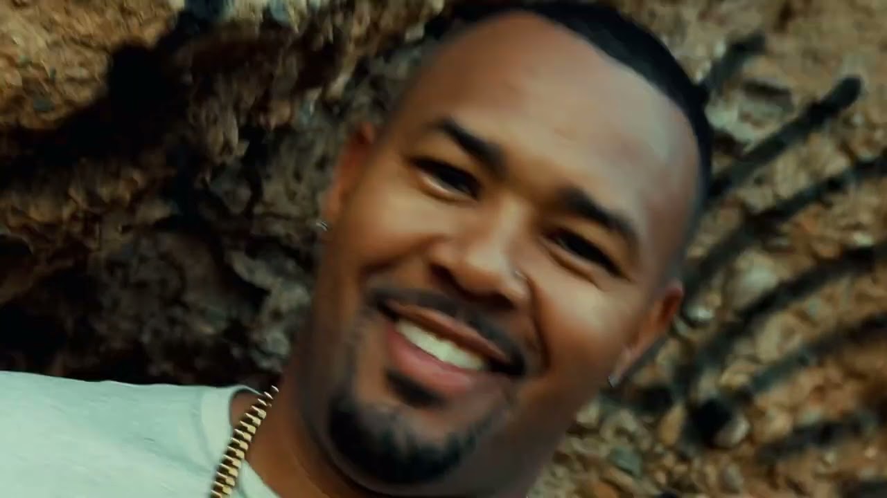 Obejrzyj Right Here - ImJustDane (Music Video) w YouTube Obejrzyj Right Here - ImJustDane (Music Video) w YouTube