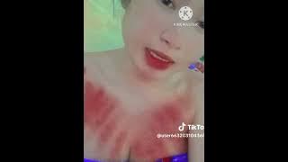 live cewek cantik kerokan dada