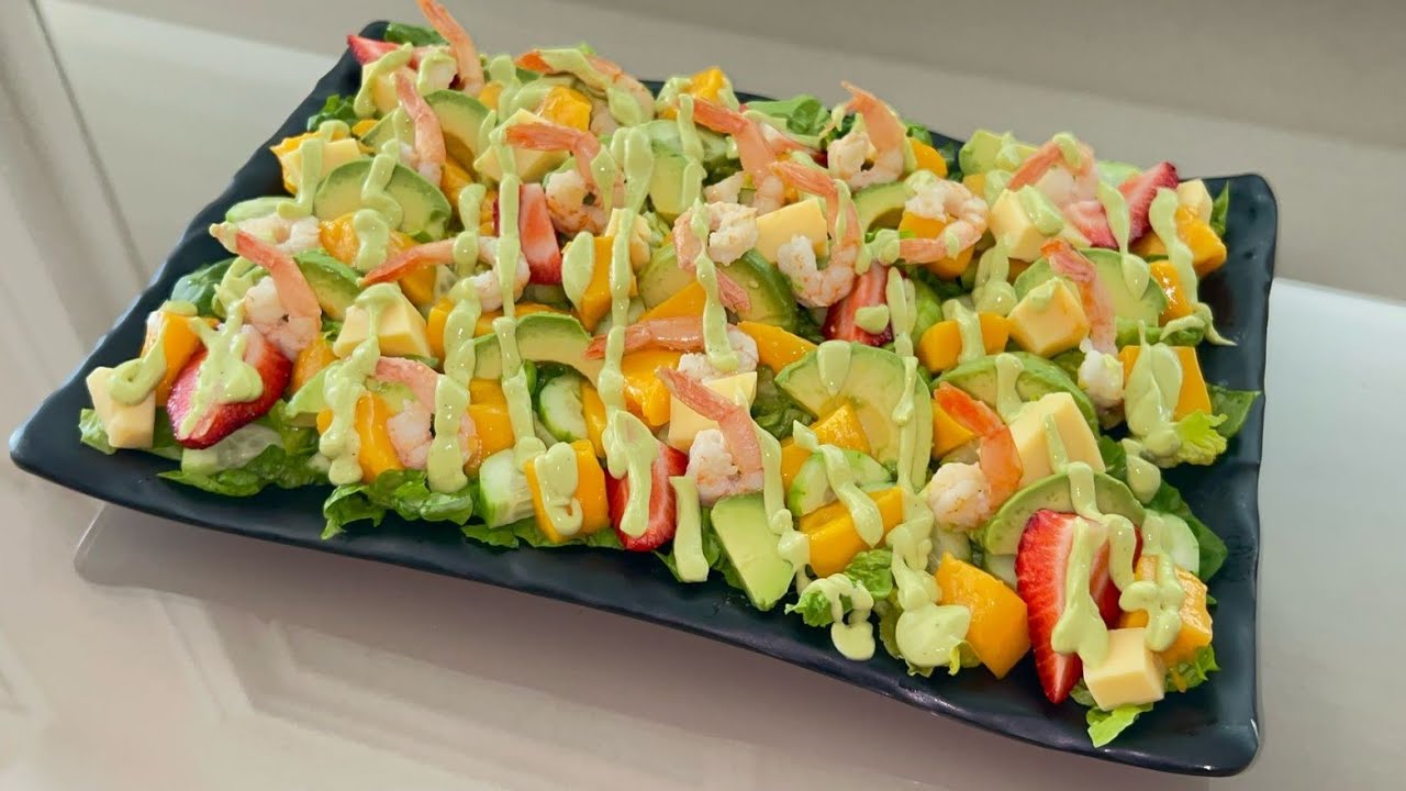 سلطة باردة غنية مغذية منعشة اقتصادية ولذيذة بصوص رائع رافقوا بها اطباقكم المفضلة 😋👌