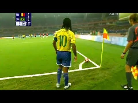10 Ronaldinho Goals That Are IMPOSSIBLE to Repeat!