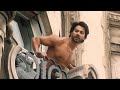 كاريزما وعضلات مقوية قلبه والى بيقف في طريقه بيتغاشم عليه وبيحط عليه