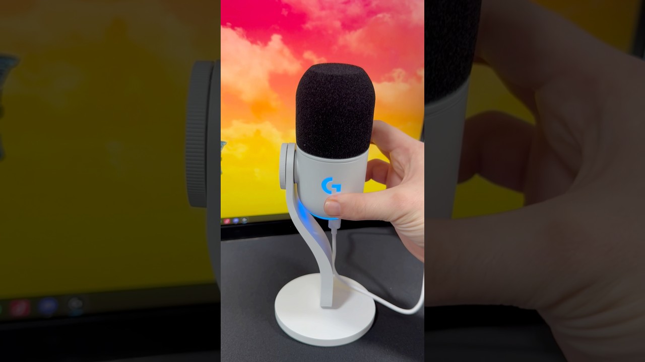 Unbox my Logitech GX Yeti microphone with me! 