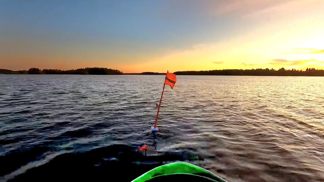 VERKOILLA 119 | JÄÄTÄVÄ AHVENPARVI HYÖKKÄÄ KOHTI | EI TÄNNE ISTUMAAN OLLA TULTU 😎